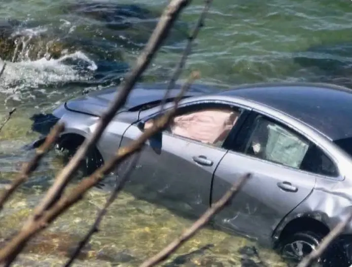Chase Suspect Flies Off 100 foot Cliff, LIVES