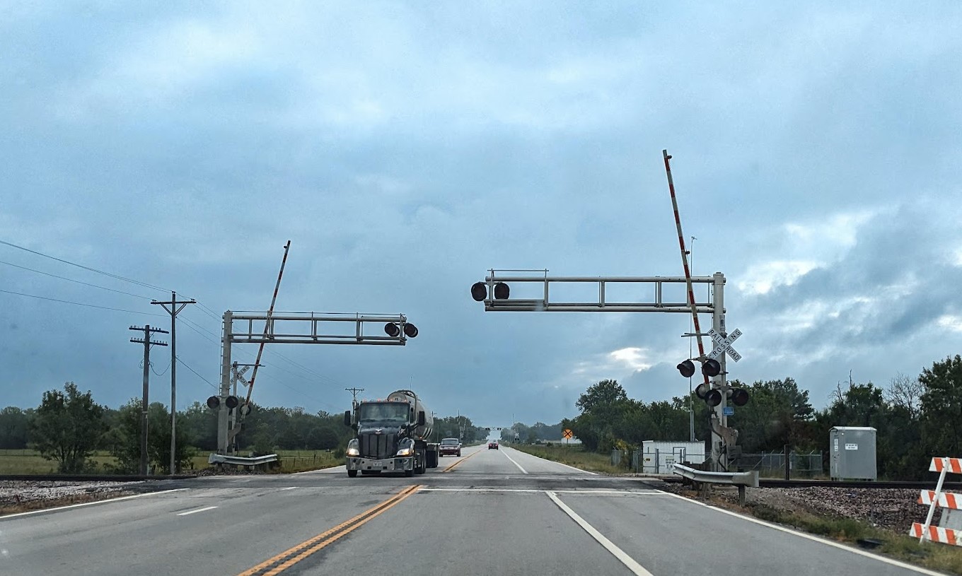 Highway 400 at Cherokee Closes for Rail Crossing Repairs