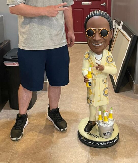 Man Arrested for Stealing Giant Snoop Dog Bobblehead