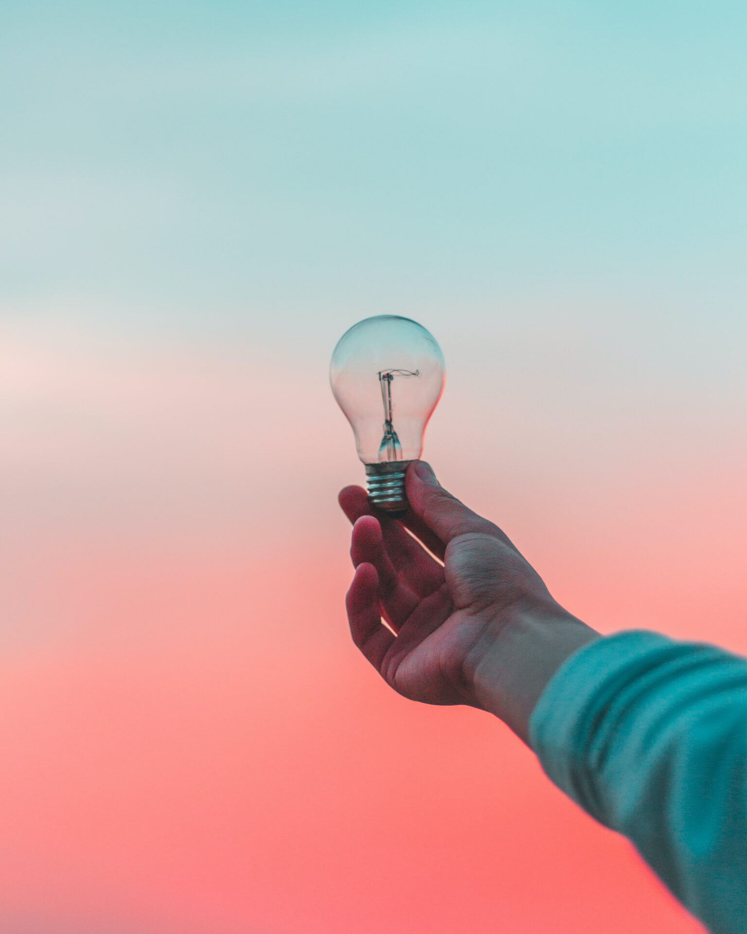 Chinese Man Gets Lightbulb Stuck In His…