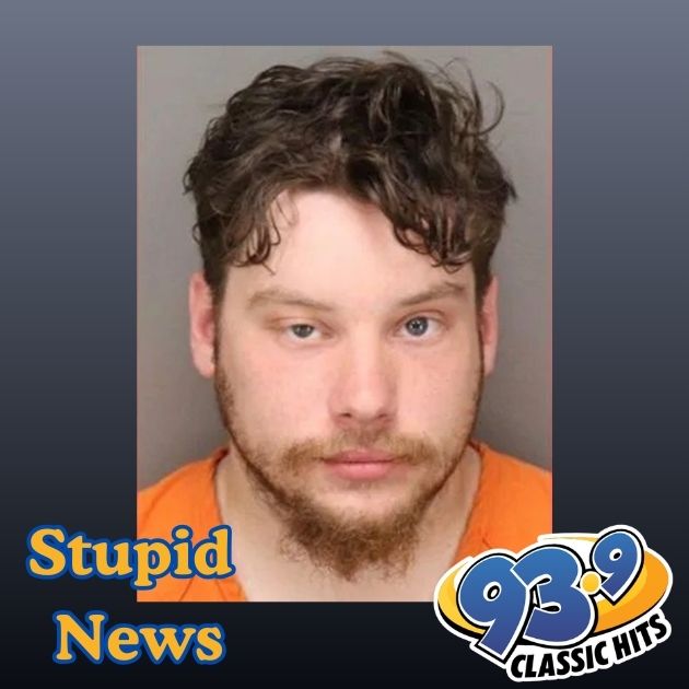 Dude Walks Out On Tab, Busted When He Came Back For Phone Charger