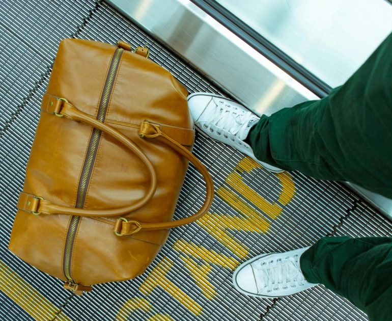 MAN LEAVES BAG OF DRUGS ON TRAIN, REPORTS IT MISSING
